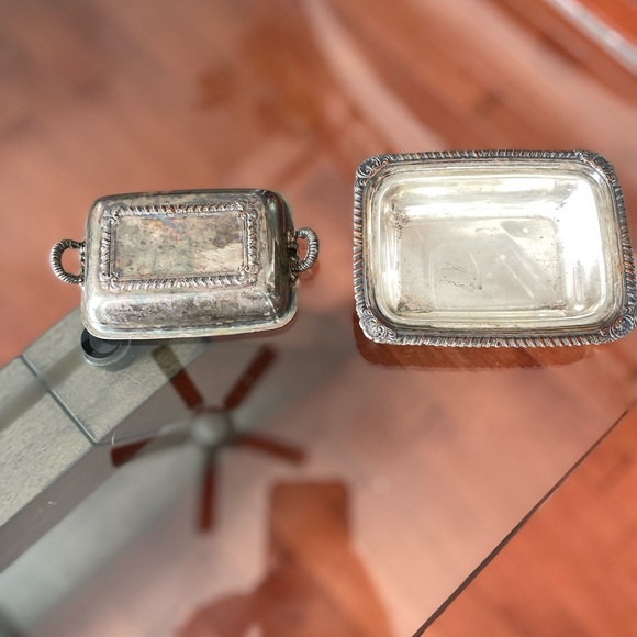 Vintage WM Rogers Silver Butter Dish Small EP on copper Lead Mount - Picture 6 of 7